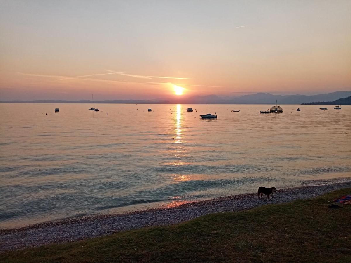 Villetta Daniela - A Due Passi Dalla Spiaggia Sirmione Bagian luar foto